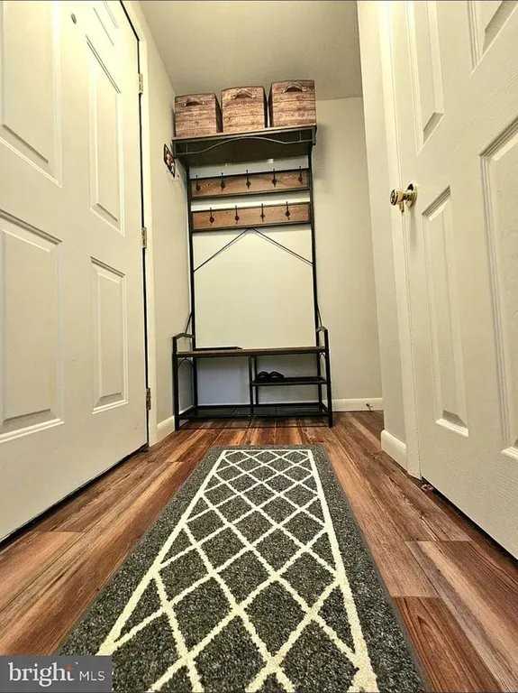 15110 Catalpa Ct - Photo 3 of 20