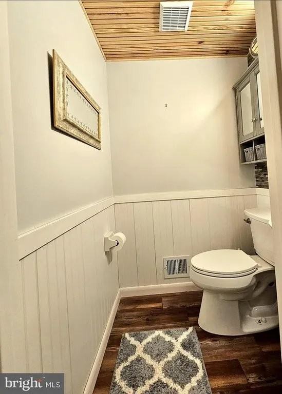 15110 Catalpa Ct - Photo 5 of 20