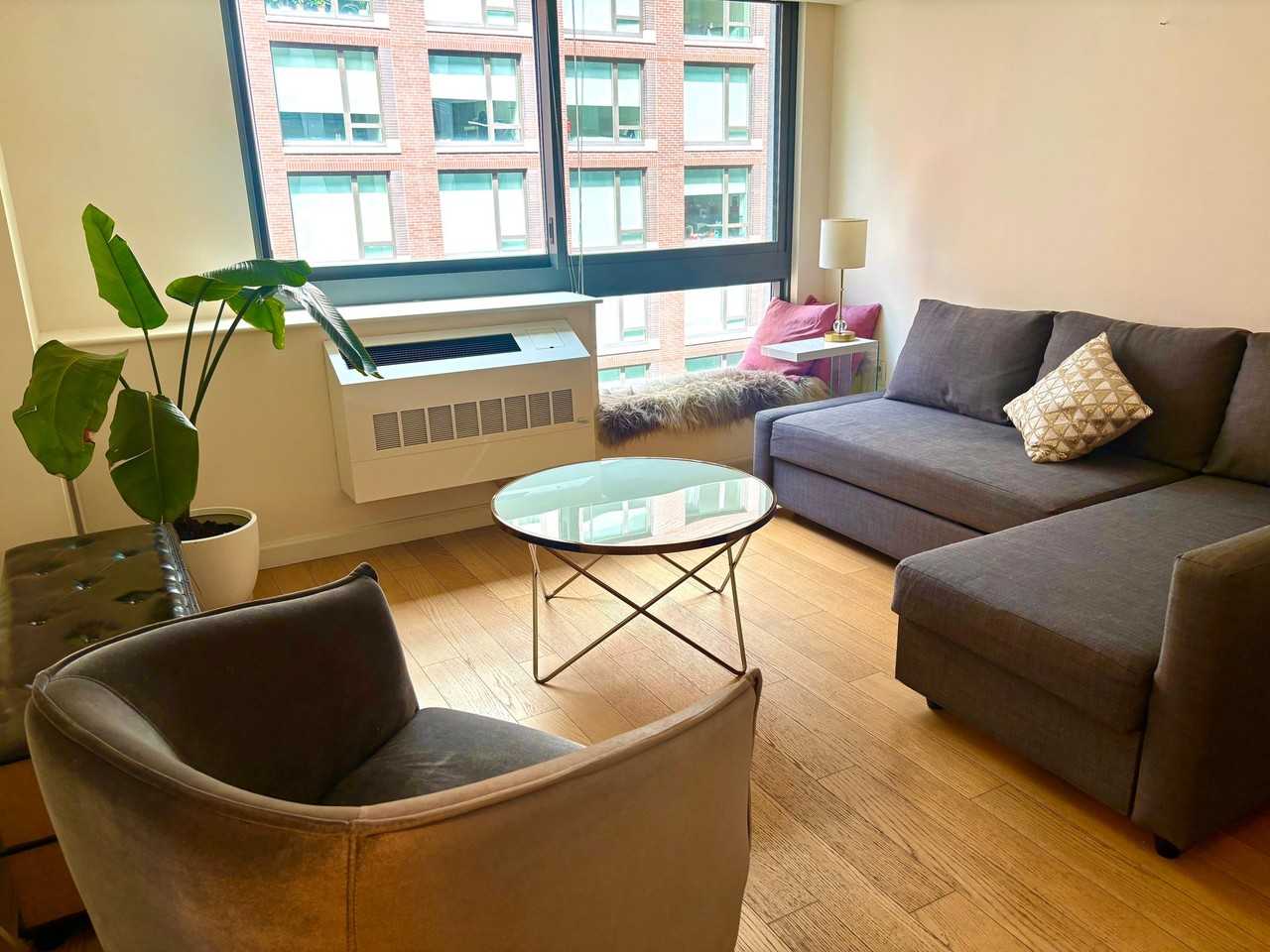 535 W 52nd St #7I - Photo 2 of 9