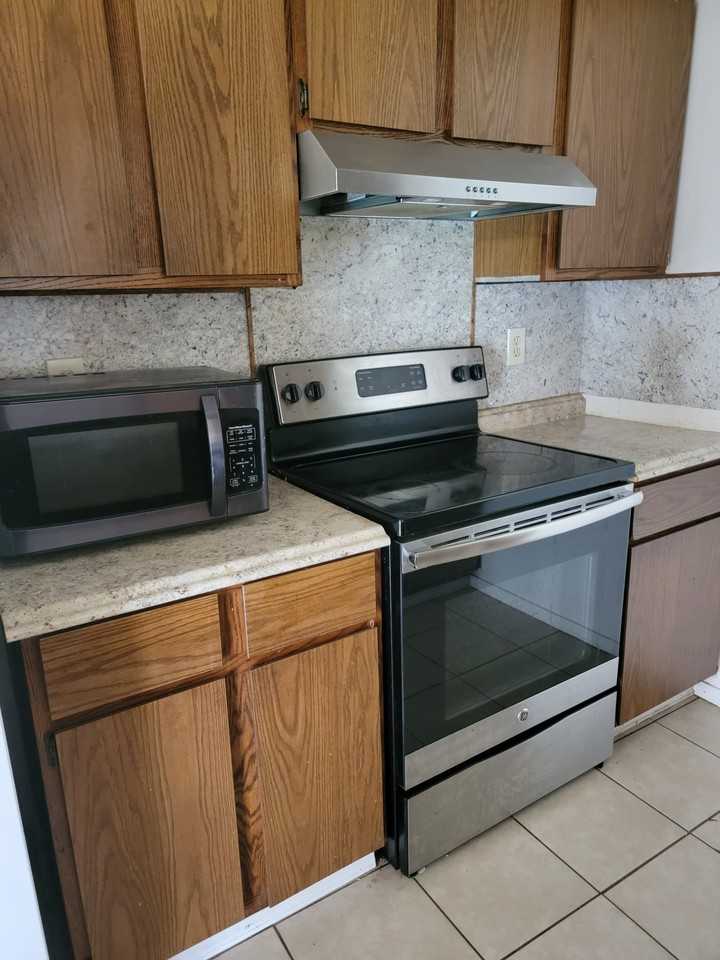 8112 Azalea Ave - Photo 7 of 18