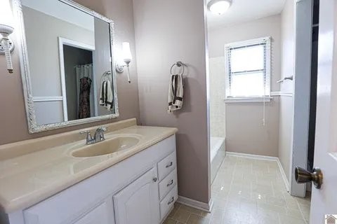 5439 Tuck Rd - Photo 6 of 13
