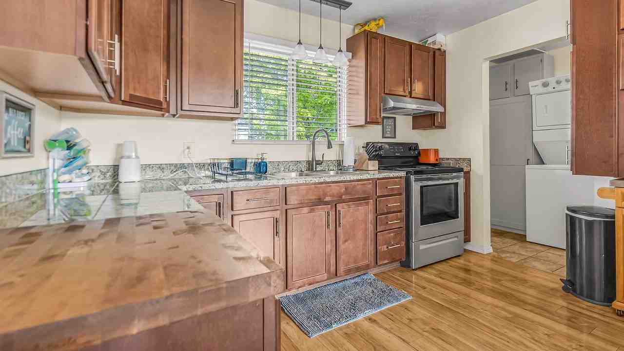 2832 Texas Ave - Photo 5 of 15
