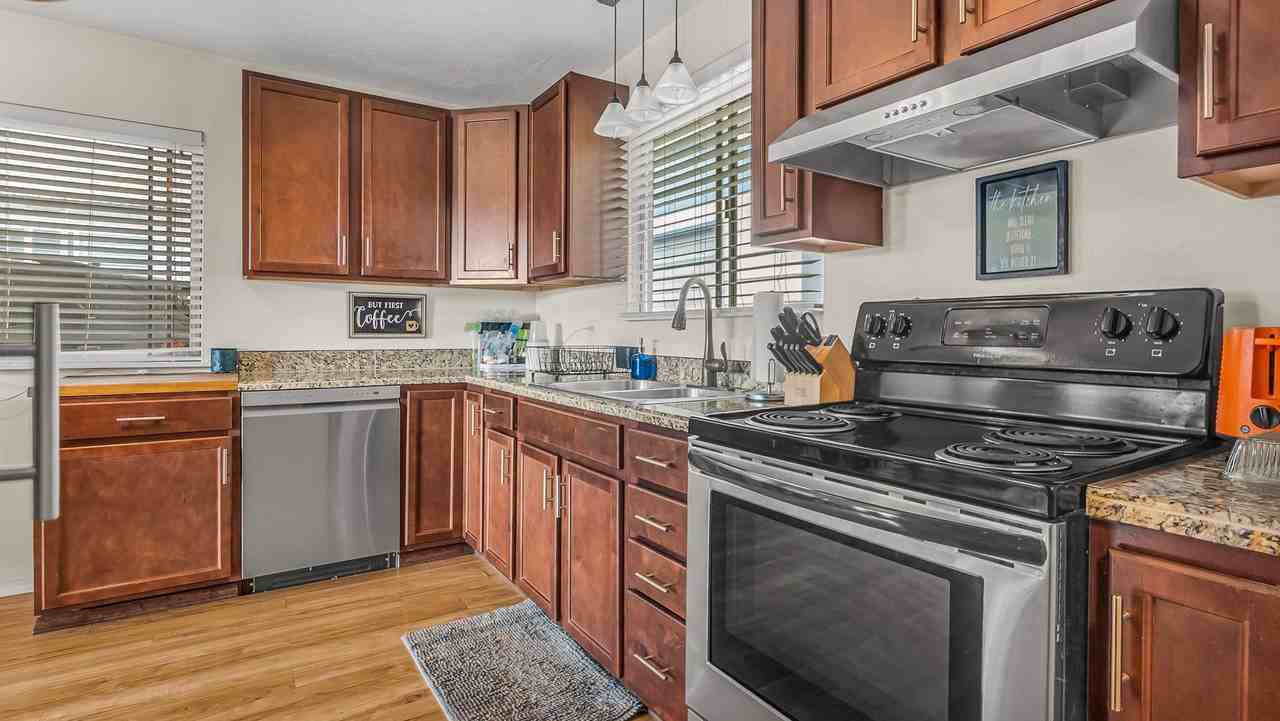 2832 Texas Ave - Photo 6 of 15