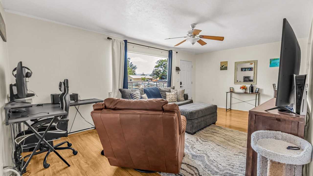 2832 Texas Ave - Photo 7 of 15