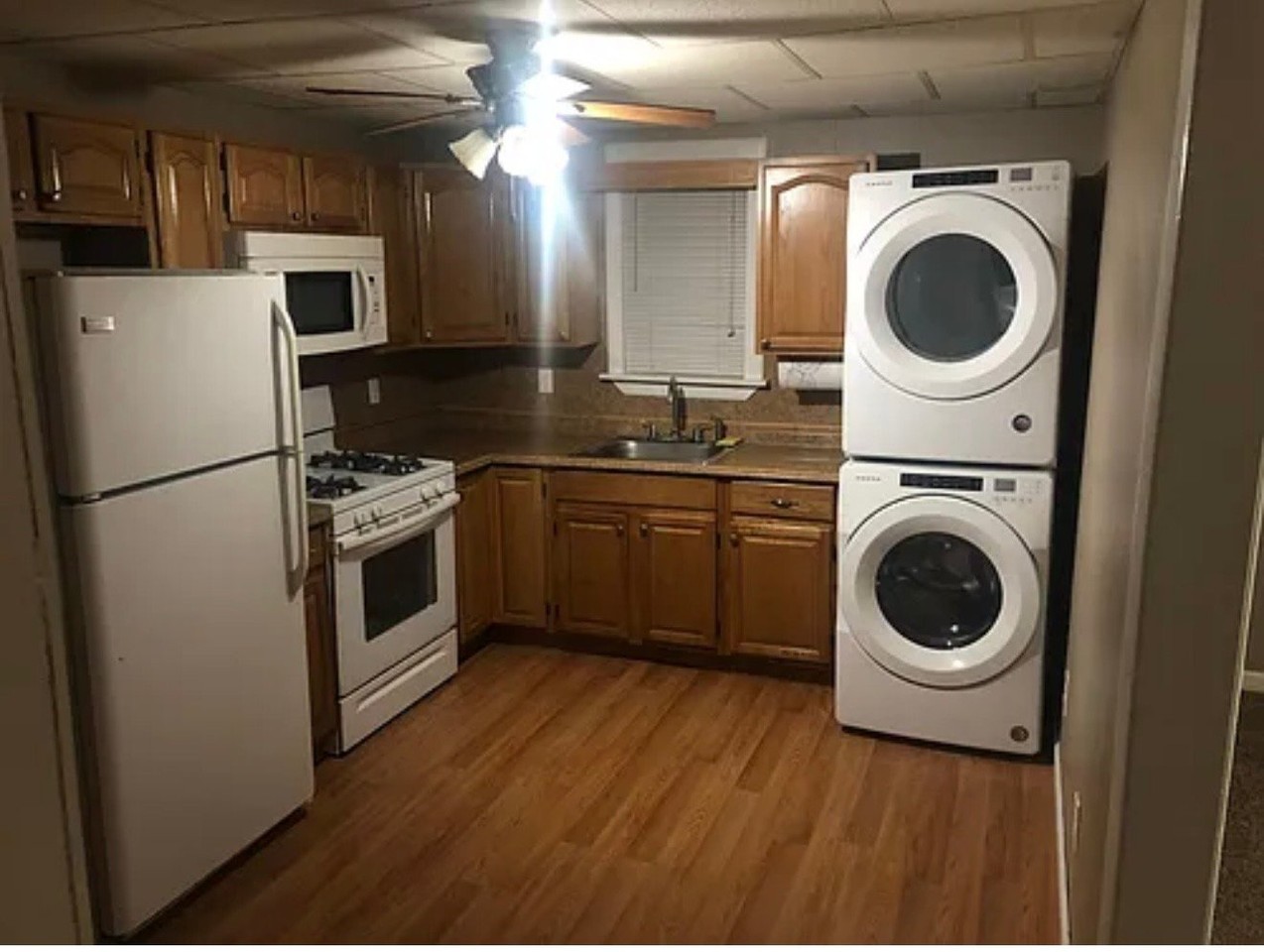 106 Powell Ave #1stFL - Photo 3 of 8