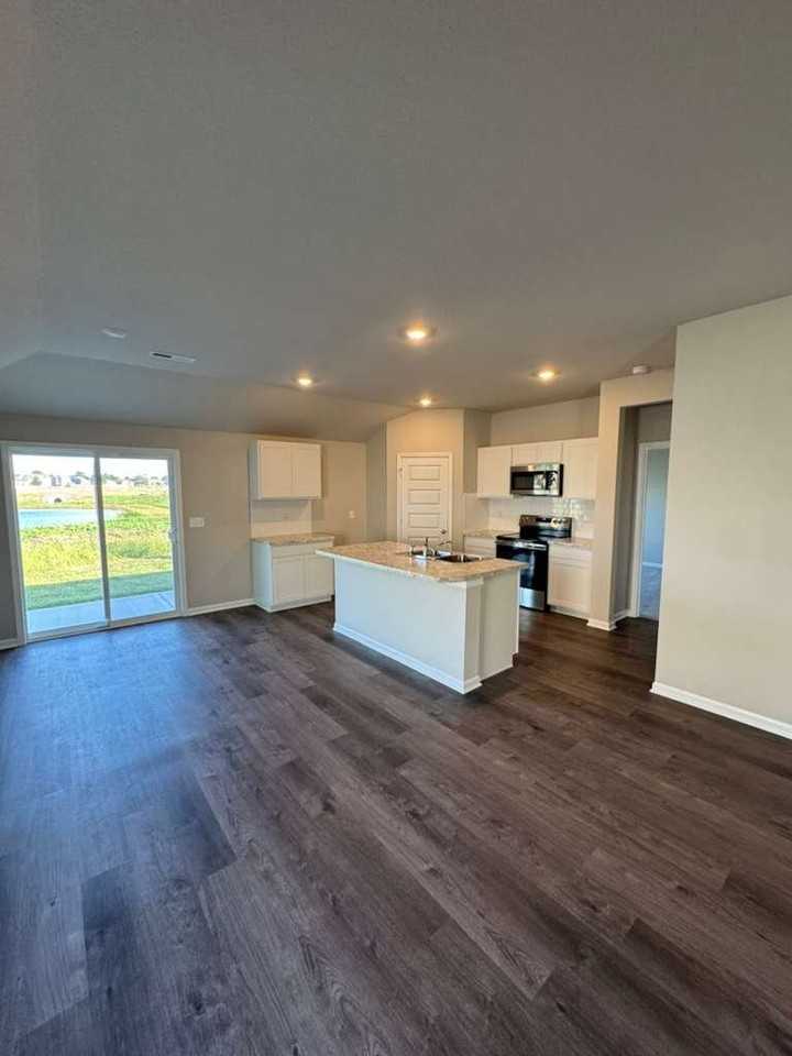 613 W Bluebird St - Photo 6 of 14