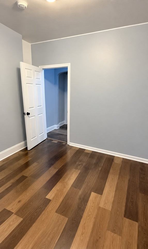 29 Park Ave #2R - Photo 5 of 6