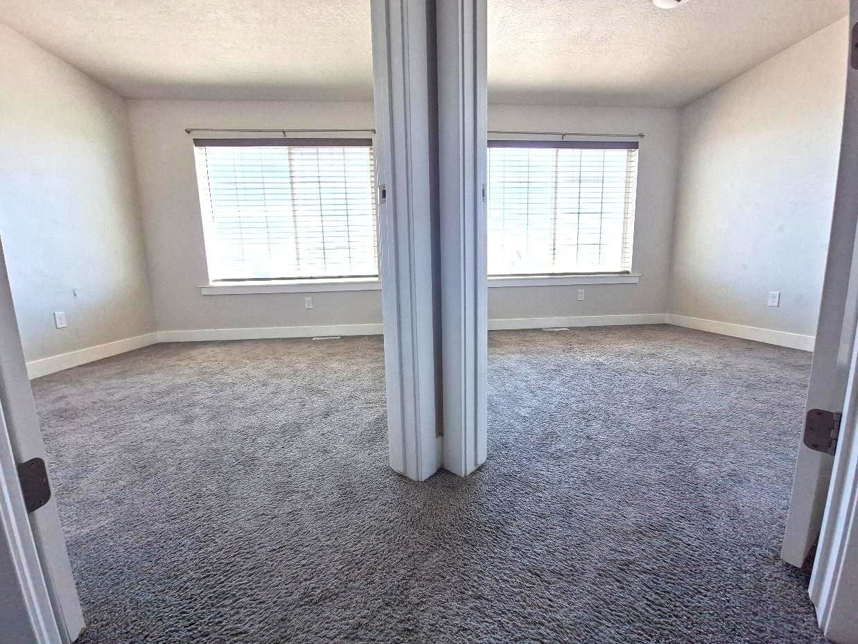 4498 S Stonington Way - Photo 2 of 5