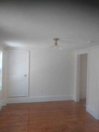 374 Ashby Rd #1 - Photo 4 of 9