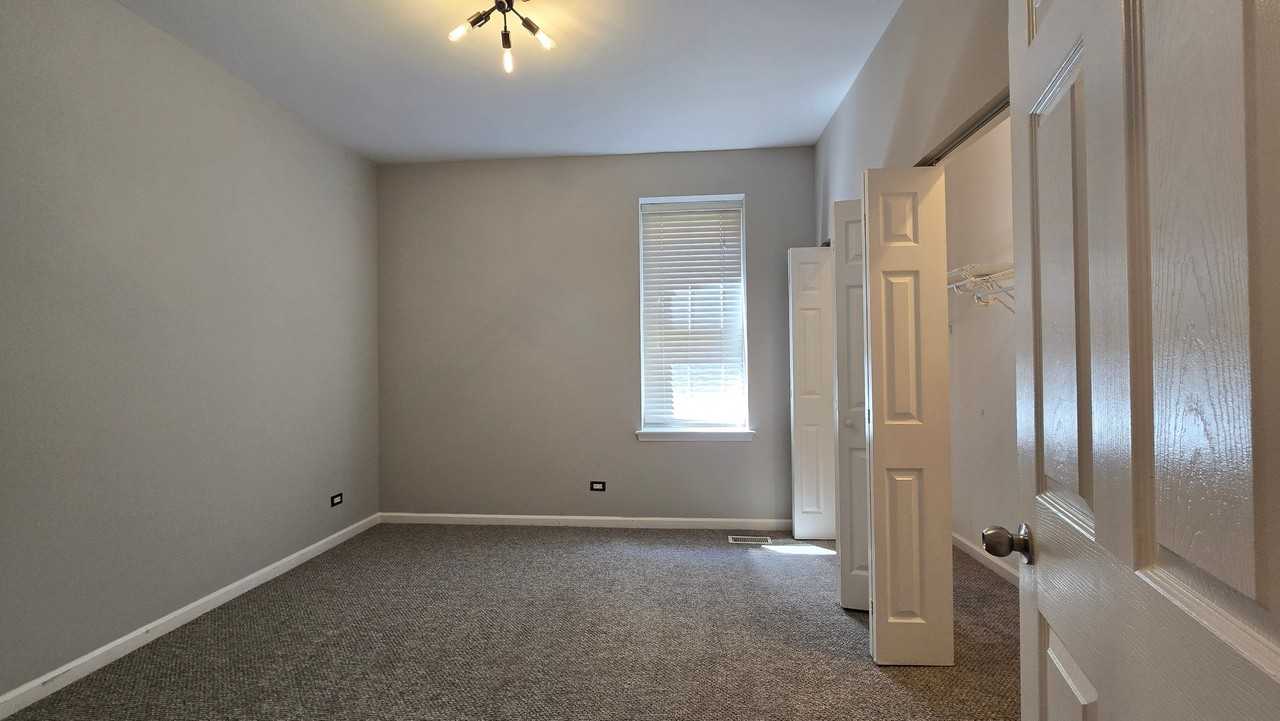 3147 W Augusta Blvd #1 - Photo 6 of 15