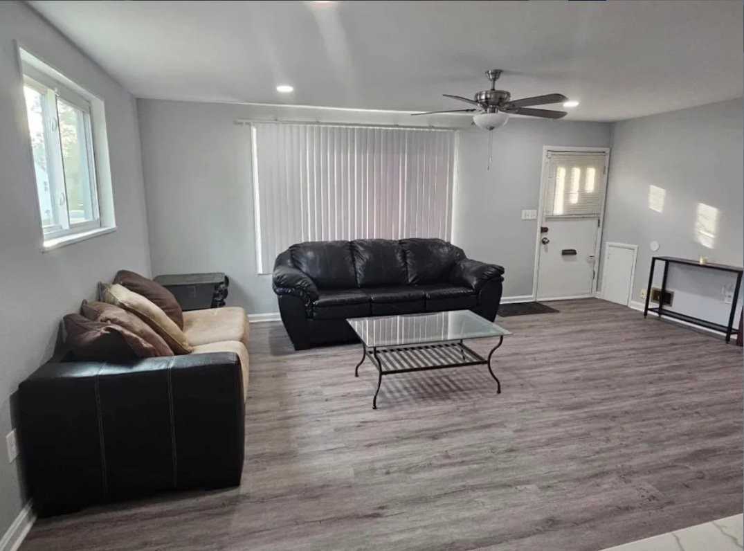 2312 Wintergreen Ave - Photo 4 of 9