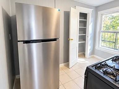 707 Kensington Ave #E - Photo 5 of 8