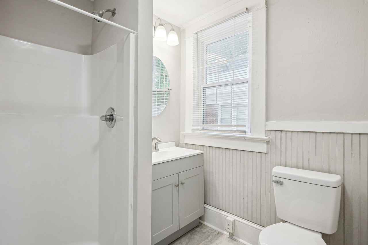 1643 Ralph David Abernathy Blvd Sw #B - Photo 5 of 20