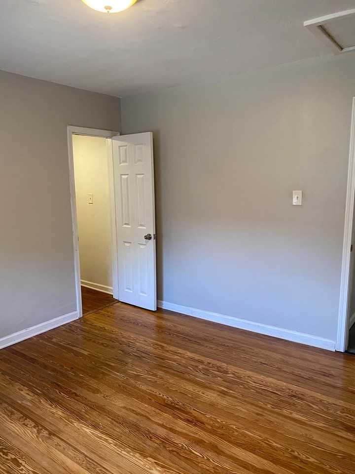 1643 Ralph David Abernathy Blvd Sw #B - Photo 7 of 20