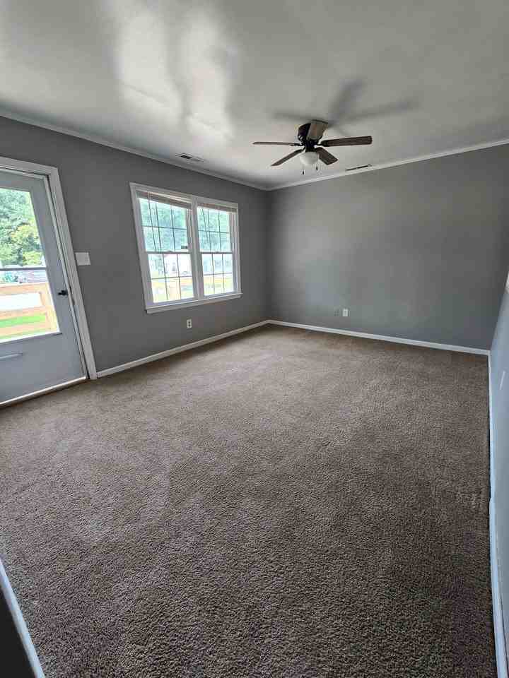 21009 Butler Ct - Photo 4 of 15