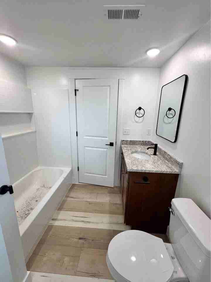 280 W 16th St - Photo 4 of 9