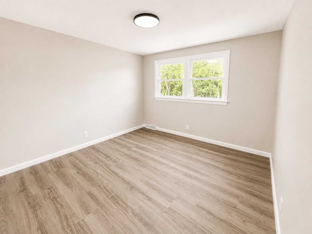 204 Cross Timbers Dr - Photo 5 of 10