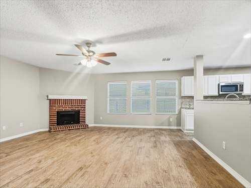 1913 E 19th Ave - Photo 6 of 8
