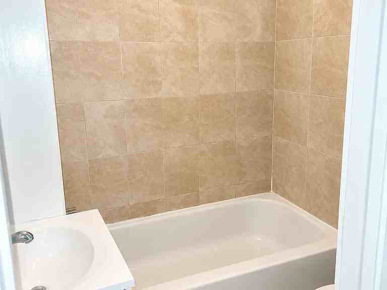 728 W Maple Ave #728A - Photo 5 of 5