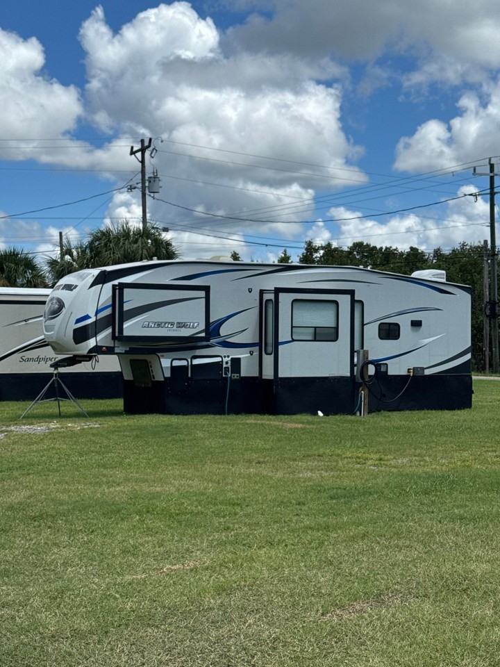 11850 Fl - Photo 3 of 18