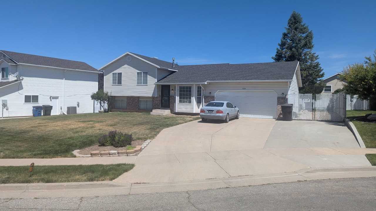 1188 Wn - Photo 2 of 20