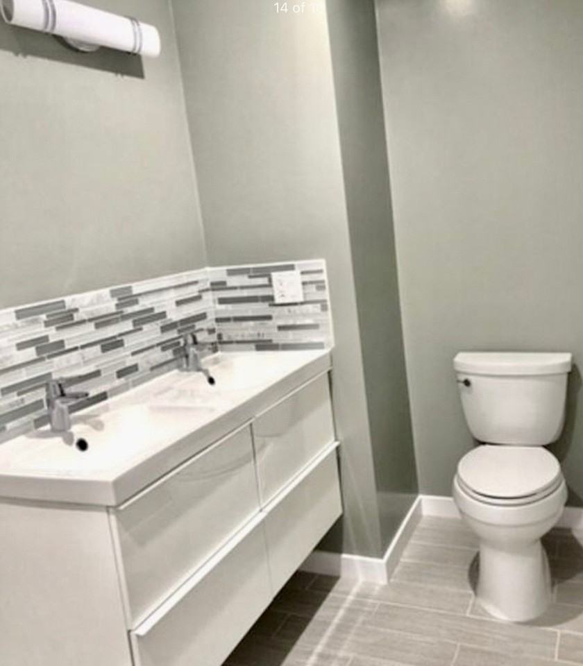815 S Sherbourne Dr #3 - Photo 4 of 15