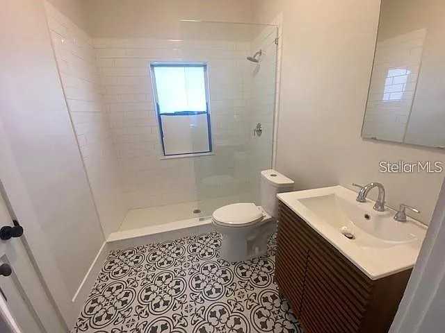 373 E Waldo St - Photo 7 of 19