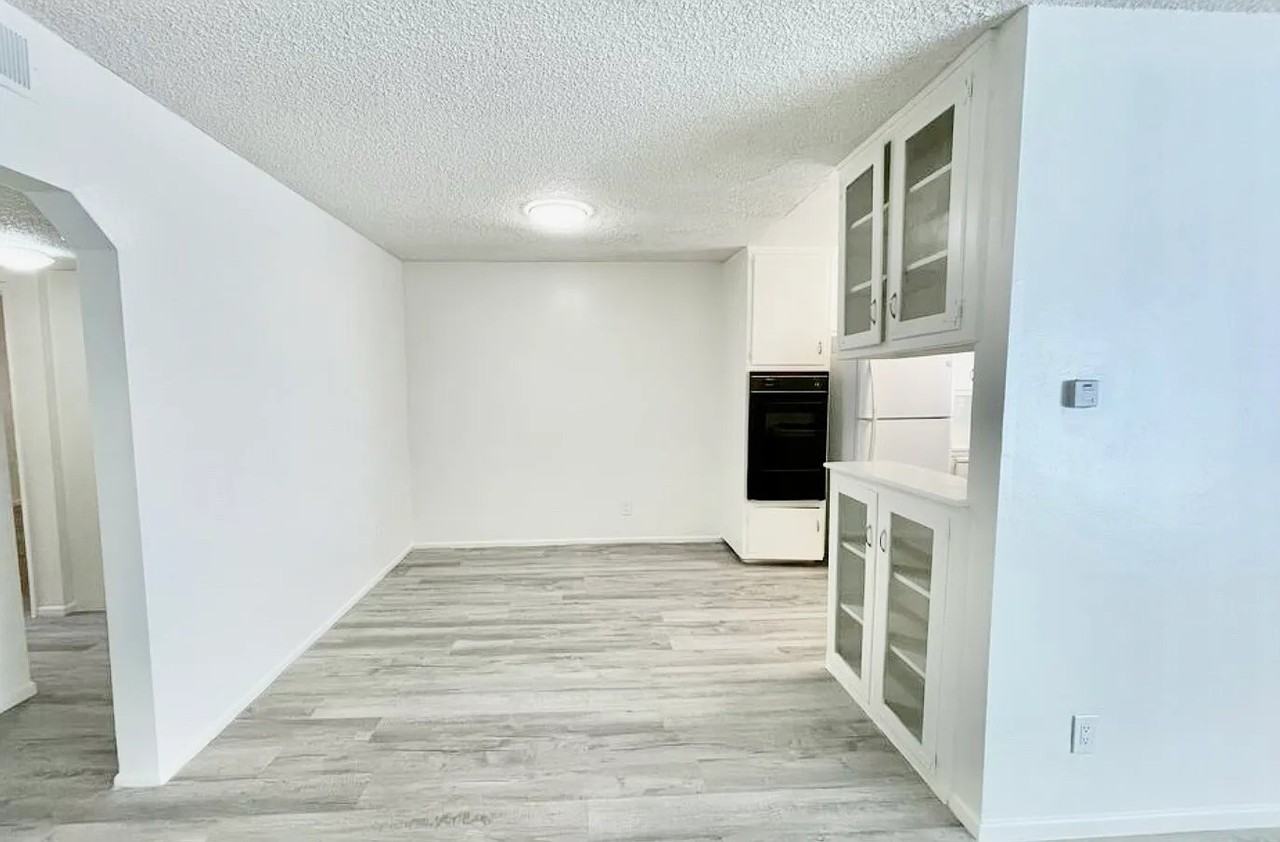 922 S Bedford St #5 - Photo 3 of 13