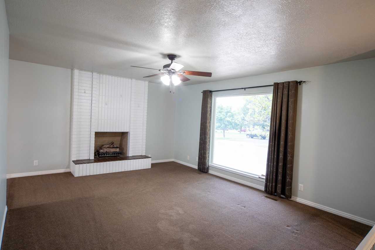 1784 Ne - Photo 3 of 20
