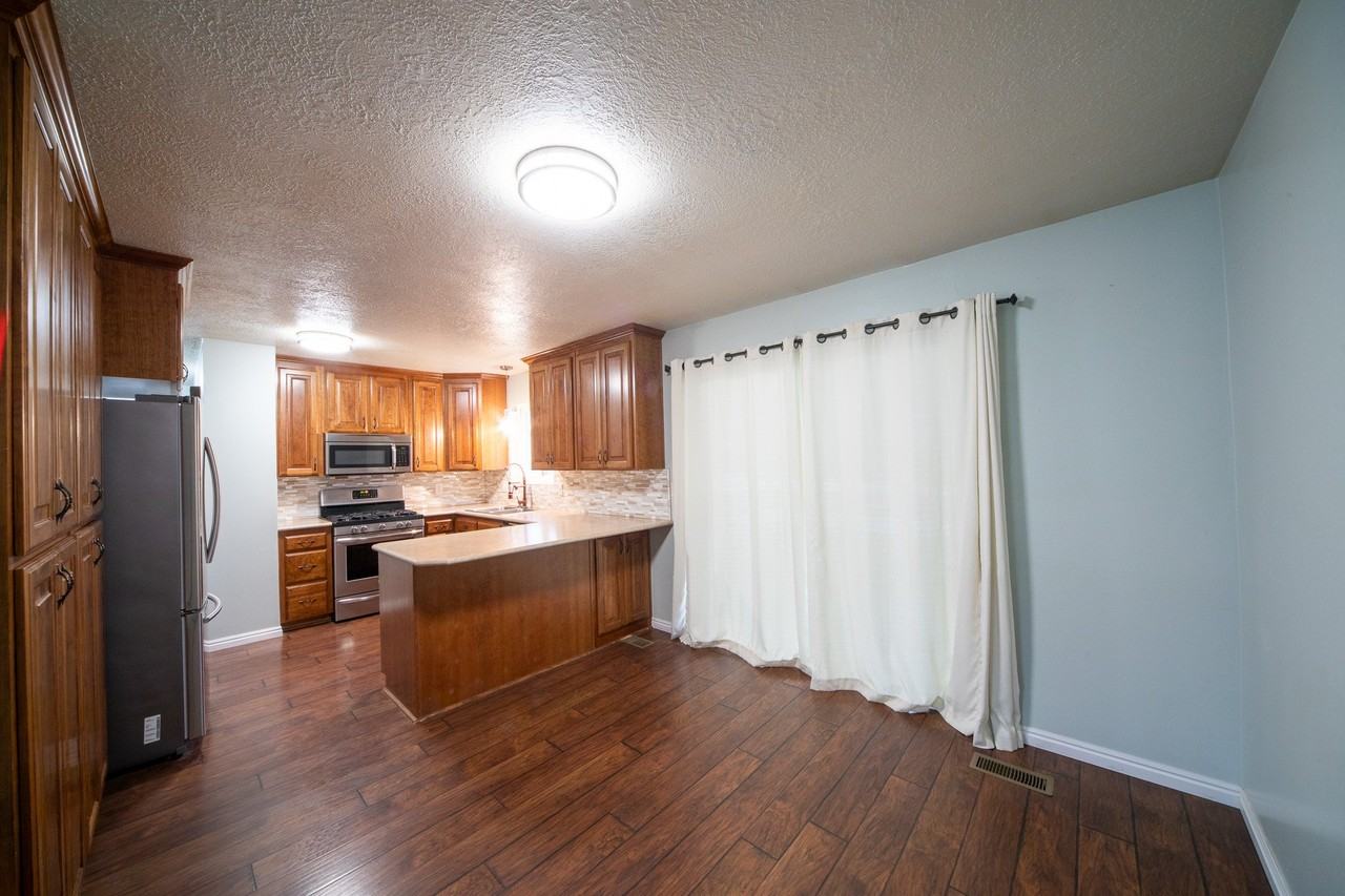 1784 Ne - Photo 6 of 20