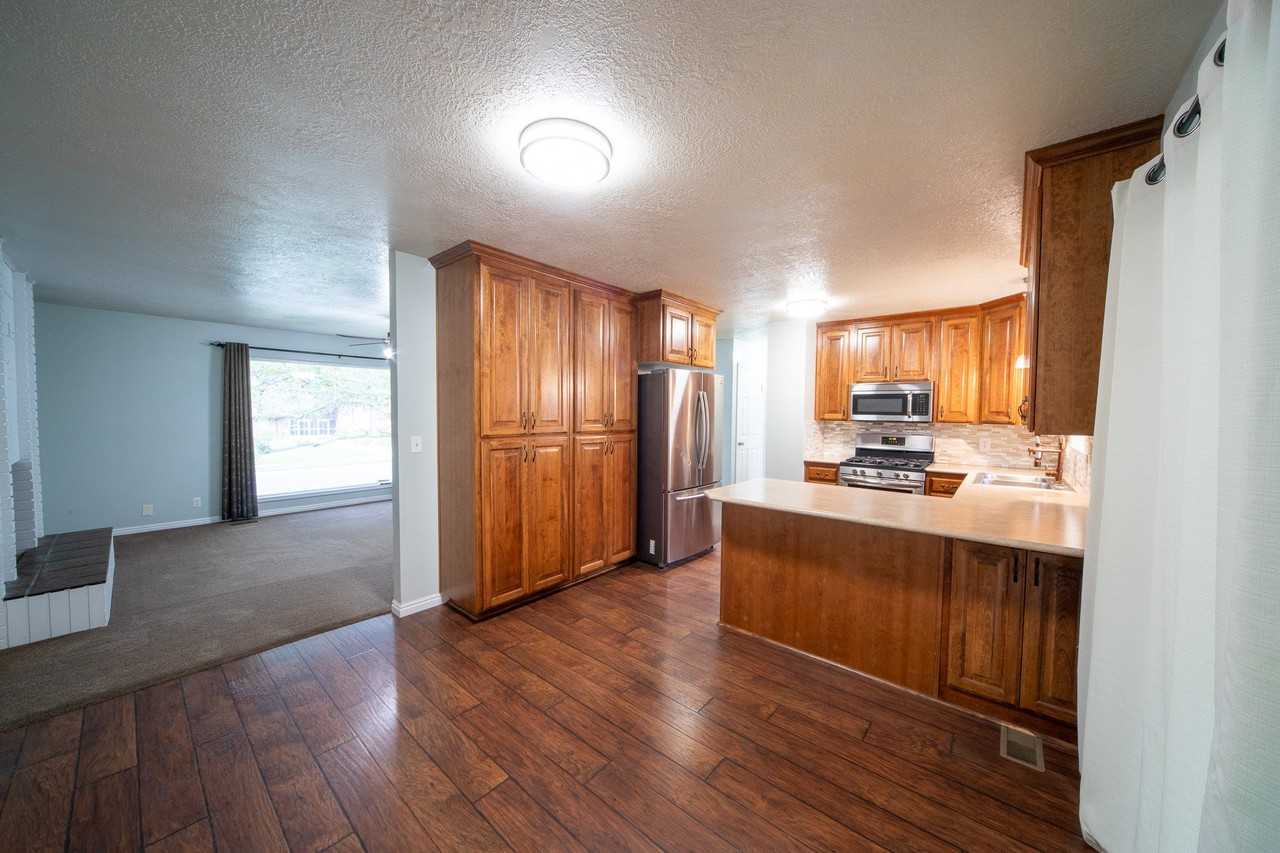 1784 Ne - Photo 7 of 20