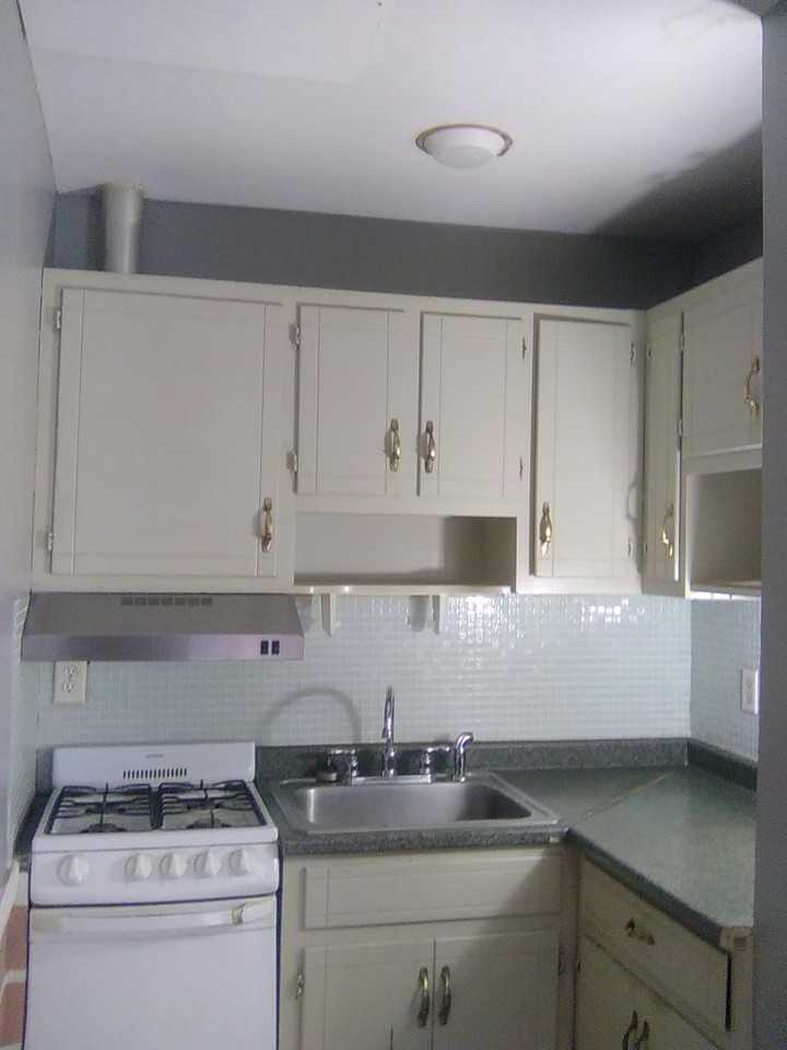 573 Roosevelt Avenue, Unit apt 3 - Photo 4 of 30