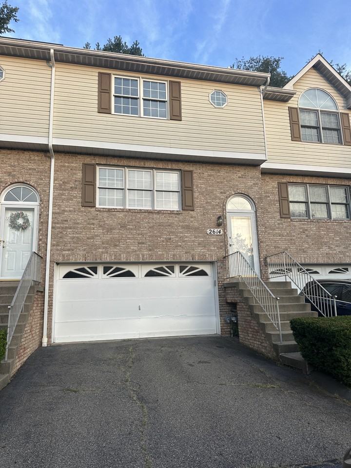 2614 Birchwood Ln - Photo 2 of 31