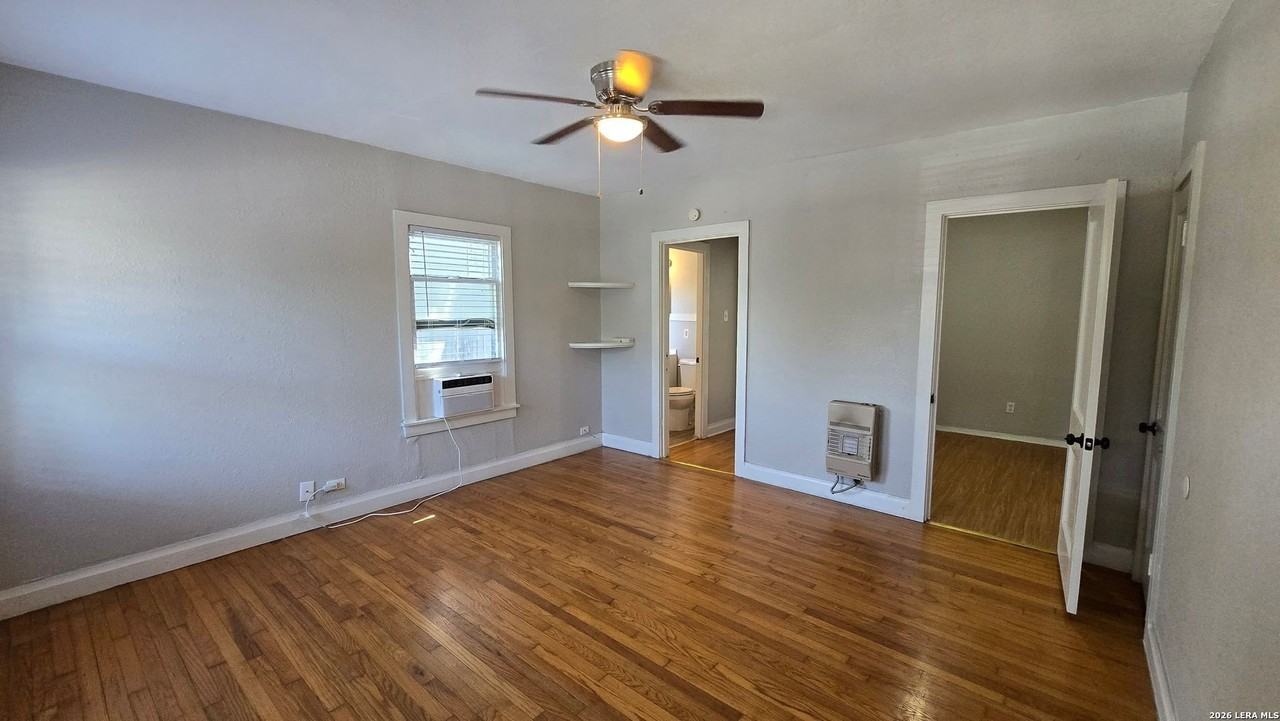 218 Claremont Ave #2 - Photo 3 of 21