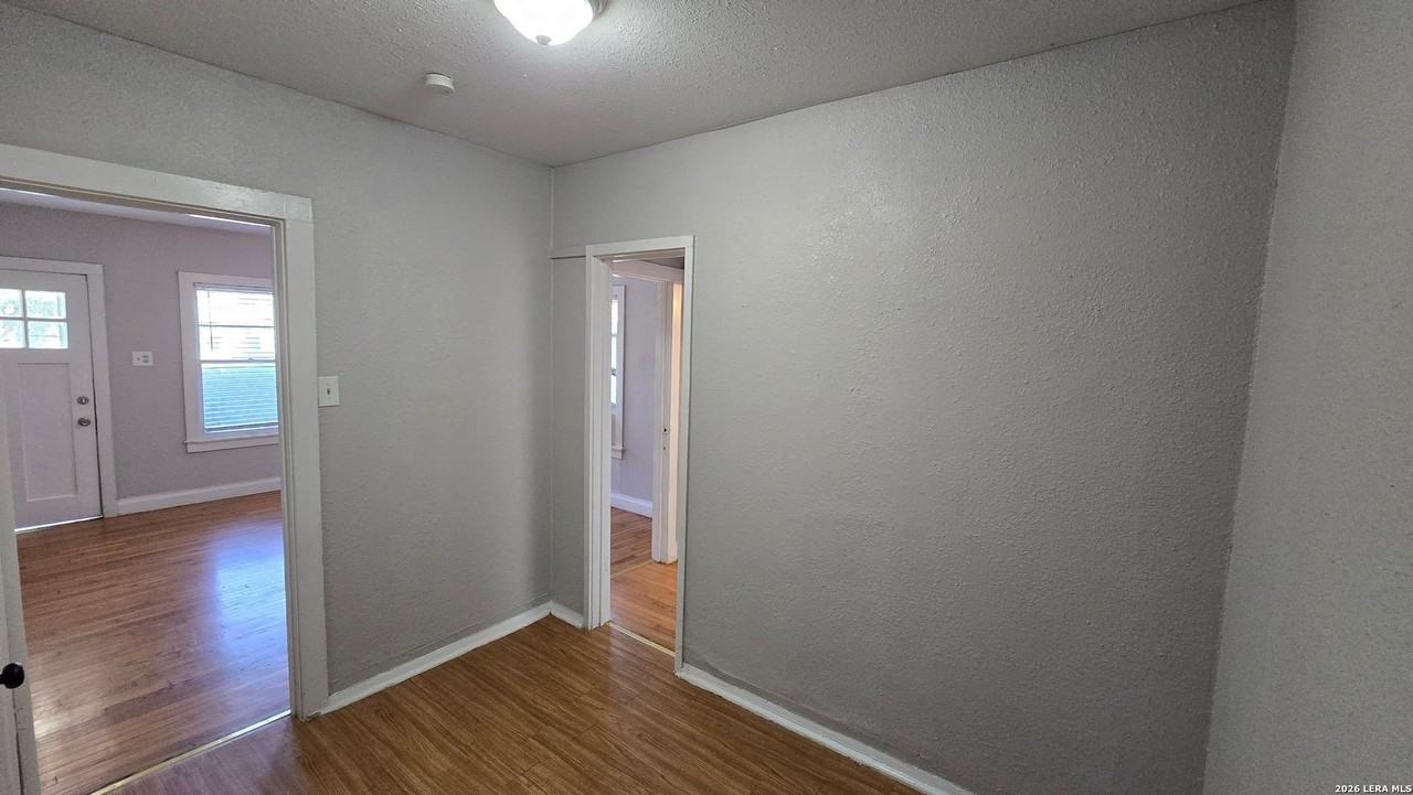 218 Claremont Ave #2 - Photo 6 of 21