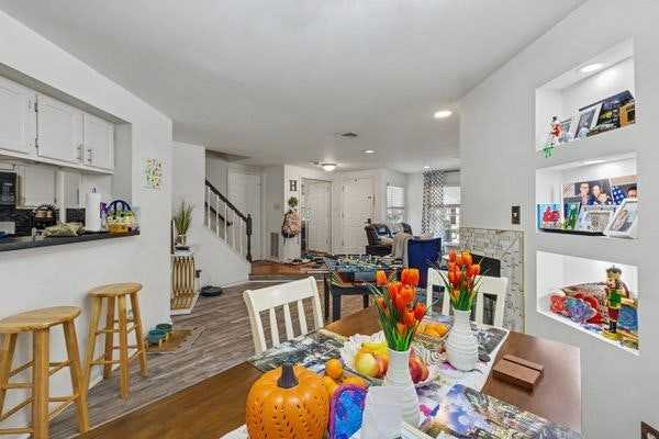 4046 Chetham Wy - Photo 4 of 29