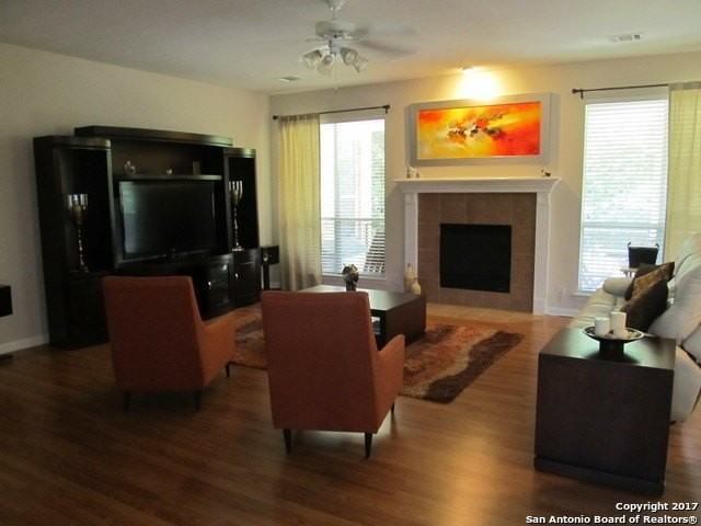 118 Stonewall Bnd - Photo 4 of 24