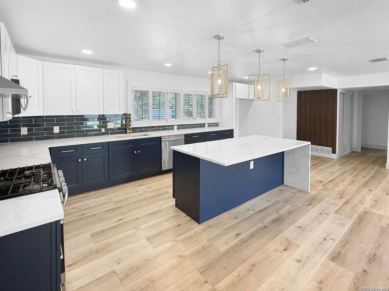 446 Forrest Hill Dr - Photo 5 of 21