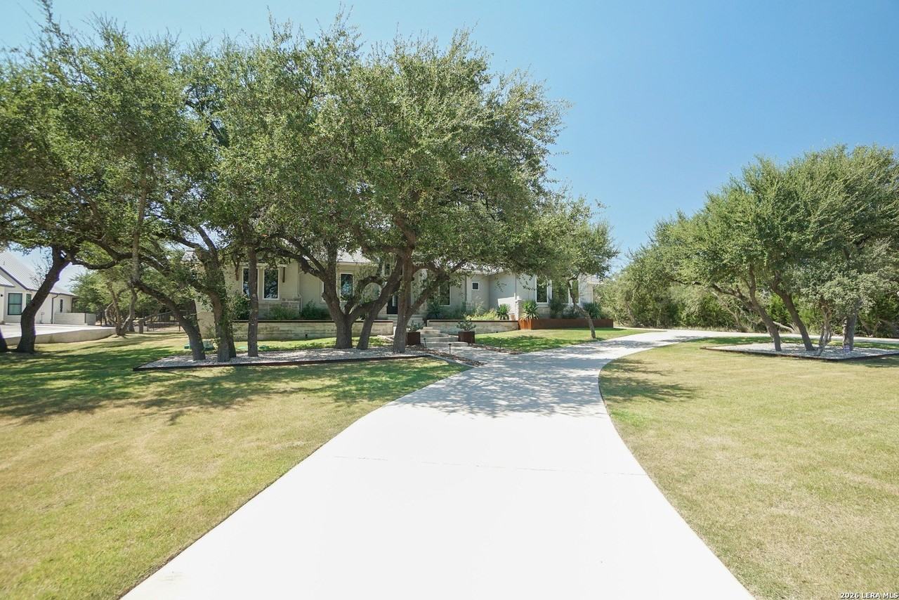922 Maximino Ridge Rd - Photo 3 of 36