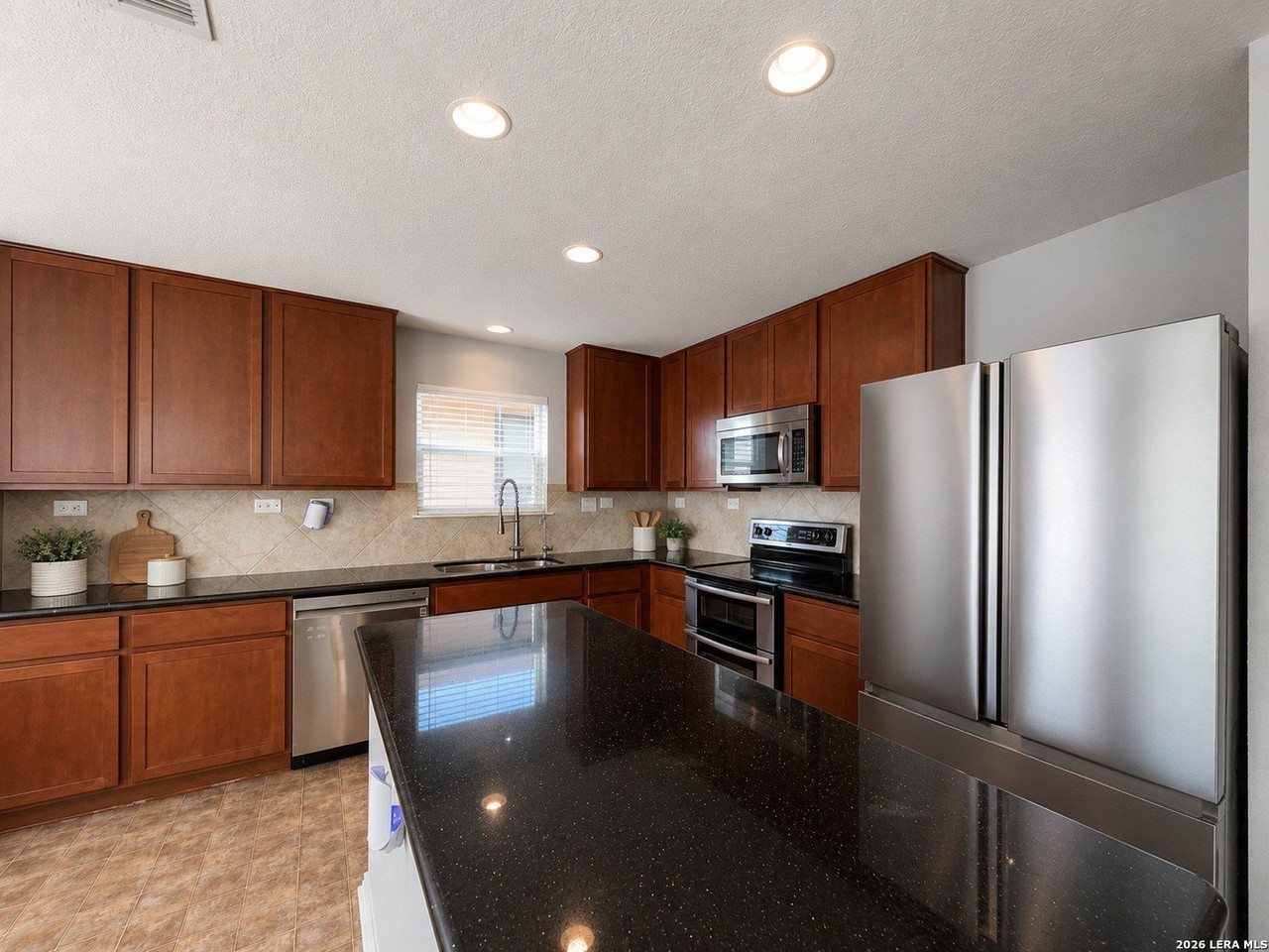 3522 Sunbird Bay - Photo 5 of 50