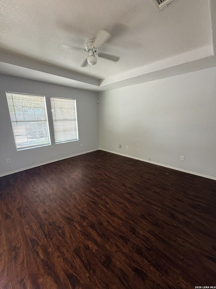 6131 Lake Victoria St - Photo 3 of 17