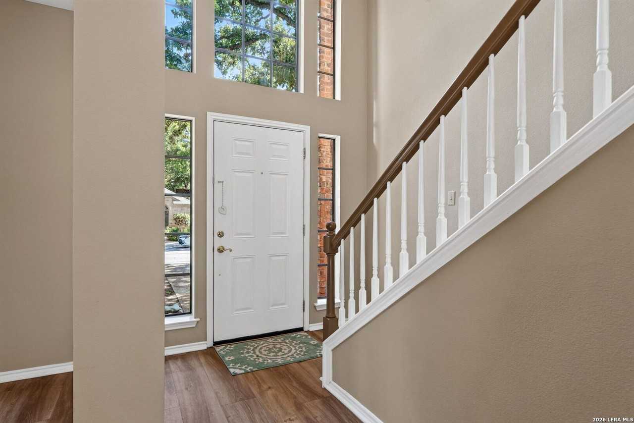 2326 Oak Castle - Photo 6 of 35