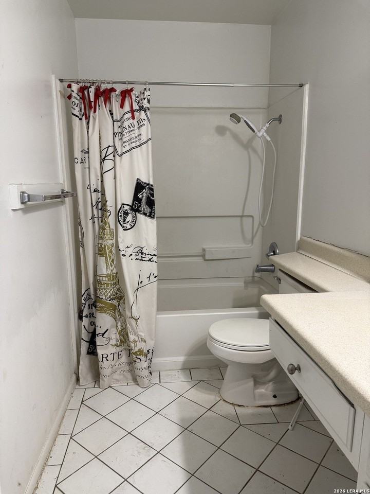 13410 Syracuse St - Photo 5 of 13