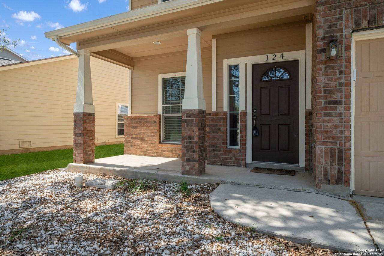 124 Rustic Trl - Photo 4 of 31