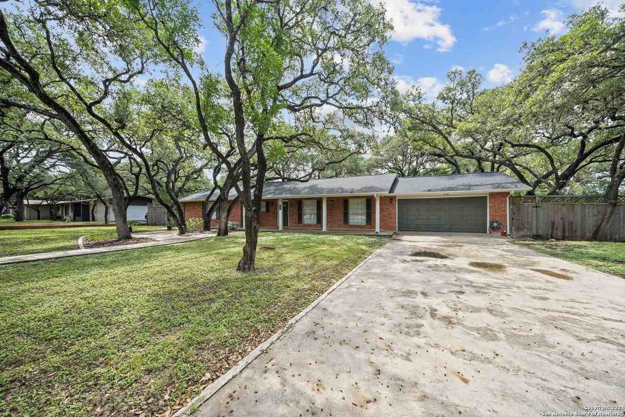 202 Donella Dr - Photo 5 of 33