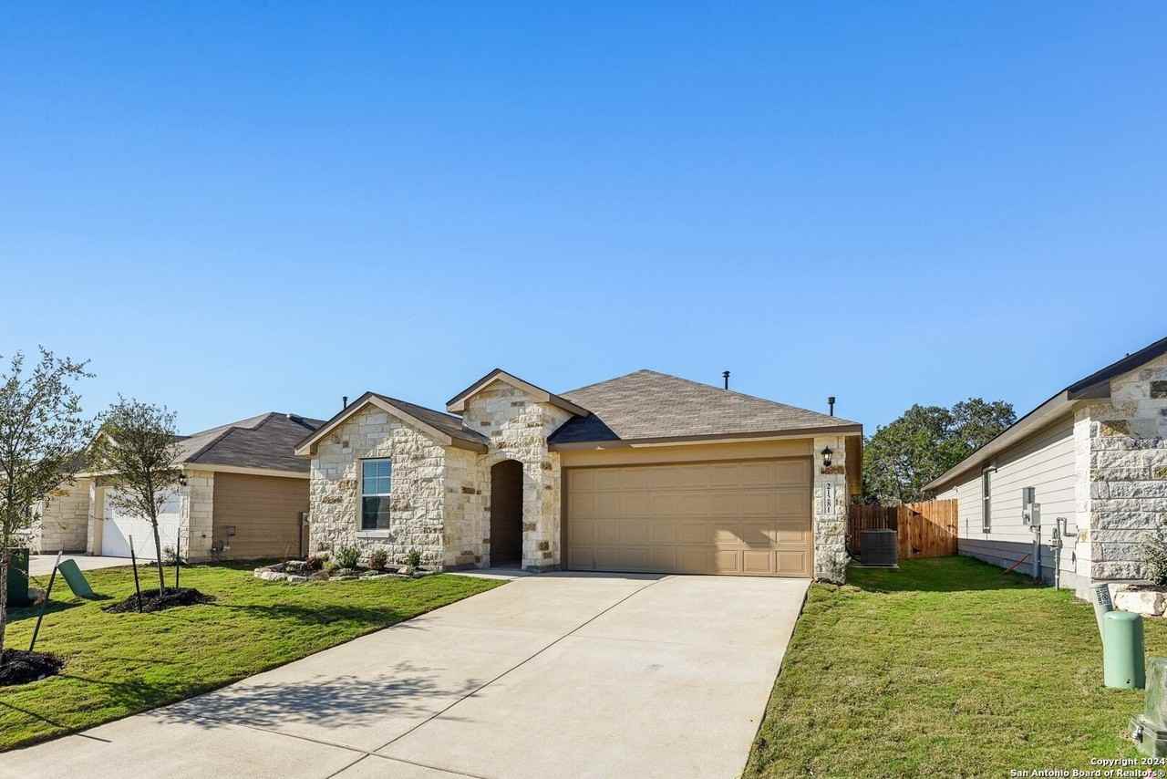 21281 Millstream Bnd - Photo 3 of 45