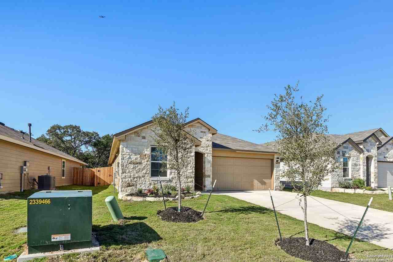 21281 Millstream Bnd - Photo 4 of 45
