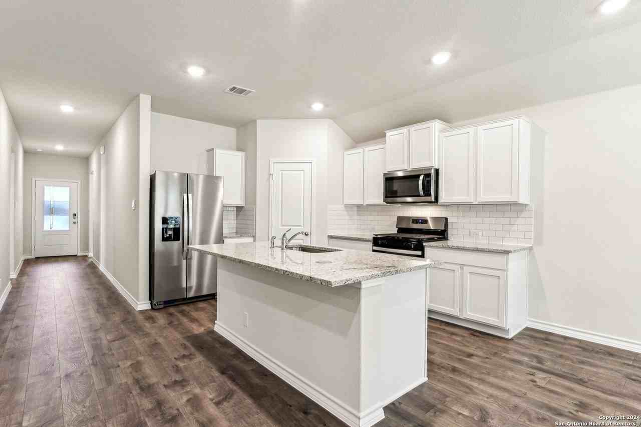 21281 Millstream Bnd - Photo 5 of 45