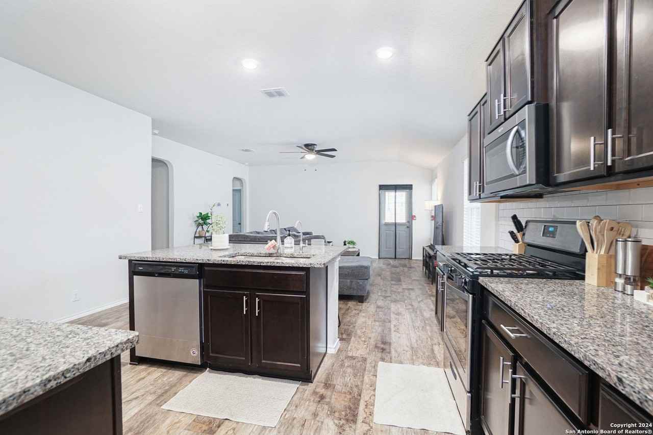 6310 Kendall Cv - Photo 5 of 17