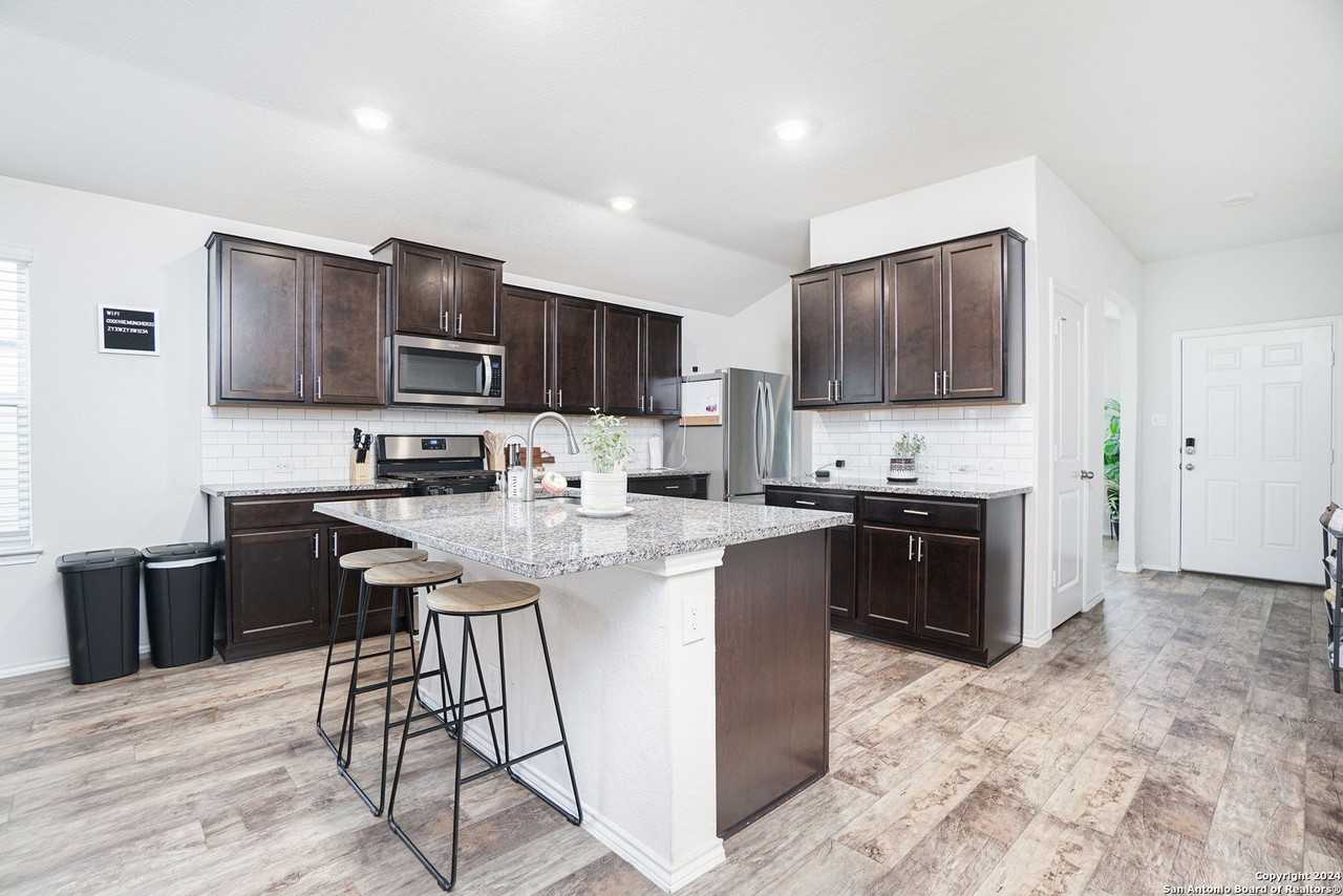 6310 Kendall Cv - Photo 6 of 17